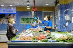 女人面具购买鱼鱼商店市场
