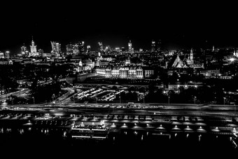 黑色的白色空中视图建筑城堡教堂城市华沙城市景观建筑体系结构小镇华沙晚上时间
