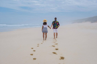 男人。女人走海滩<strong>希望</strong>自然储备南非洲西方角海滩南非洲白色沙丘<strong>希望</strong>自然储备部分花园路线