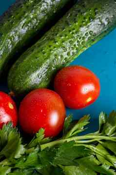 有机蔬菜健康的食物番茄黄瓜特写镜头