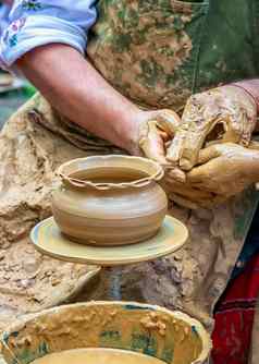 主陶器工艺教孩子学习雕刻壶陶器主类