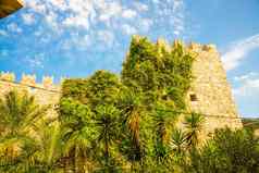 马尔马里斯火鸡视图马尔马里斯城堡蓝色的天空阳光明媚的一天