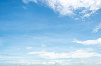 美丽的蓝色的<strong>天空</strong>白色积云云摘要<strong>背景</strong>Cloudscape<strong>背景</strong>蓝色的<strong>天空</strong>毛茸茸的白色云阳光明媚的一天自然天气美丽的蓝色的<strong>天空</strong>快乐一天<strong>背景</strong>