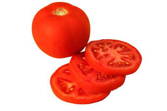 减少红色的西红柿<strong>切片切片</strong>白色板隔离
