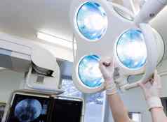 外科手术灯操作房间光设置