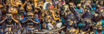 典型的纪念品商店销售记忆手工艺品巴厘岛著名的乌布市场印尼巴厘岛的市场记忆木工艺品当地的居民横幅长格式