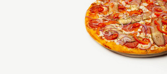 美味的披萨辣的胡椒服务木板成分签名酱汁马苏里拉奶酪奶酪意大利辣香肠腌黄瓜保加利亚胡椒红色的洋葱辣椒胡椒比萨 店促销活动海报