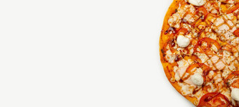 美味的费城披萨服务木板成分签名酱汁马苏里拉奶酪奶酪大马哈鱼虾西红柿红烧的酱汁费城奶酪白色比萨 店促销活动海报