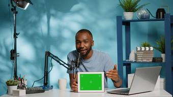 黑色的视频博客显示平板电脑水平绿色屏幕