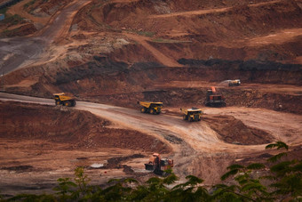 视图卡车挖掘机工作开放坑褐煤煤炭矿山褐煤煤炭提取行业著名<strong>的</strong>户外学习中心美卫生部<strong>我的</strong>公园lampang泰<strong>国</strong>