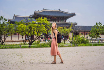 女人旅游韩国Gyeongbokgung宫理由首尔南韩国旅行韩国概念