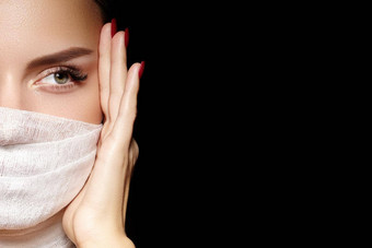 美丽的女人绷带面具脸时尚眼睛化妆美手术保护卫生病毒流感大流行