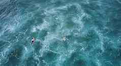 空中视图冲浪者等待波斯里兰卡斯里兰卡米迪加马