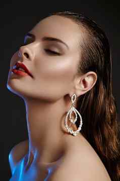 美丽的女人奢侈品时尚耳环钻石闪亮的珠宝北京瑞配件Jewelery时尚化妆