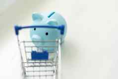 玩具购物车小猪银行消费者社会趋势