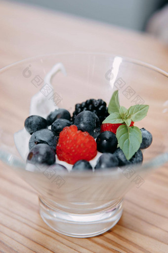 甜点野生浆果黑莓蓝莓树莓奶油浆果烹饪类烹饪首页