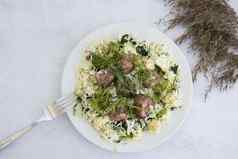 瑞典肉丸莳萝超过芹菜菠菜大米烹饪首页做食物