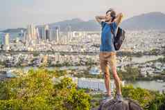 男人。旅游背景牙医页城市旅行越南概念