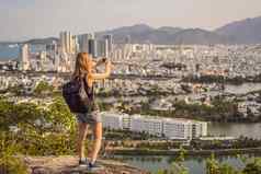 女人旅游背景牙医页城市旅行越南概念