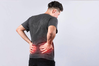 男人。脊柱问题人回来问题孤立的背景腰椎问题概念痛男人。回来疼痛