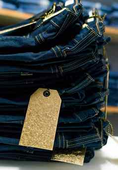 关闭蓝色的牛仔裤复制空间牛仔裤空间文本衣服出售概念