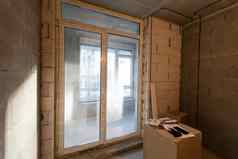 工作过程安装金属帧石膏板干墙使石膏墙公寓建设重构改造扩展恢复重建