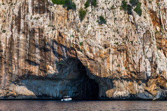 蓝色的海特征洞穴爱定月海滩戈尔福奥罗塞伊撒丁岛意大利大海洞穴地中海海岸撒丁岛意大利