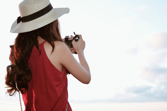 女人照片旅行者旅游旅行假期假期旅程旅行概念