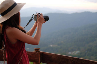 女人照片旅行者旅游旅行假期假期旅程旅行概念