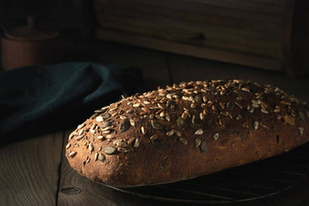 面包自制的粮食面包种子很酷的线架木表格