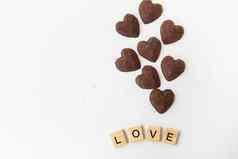 松露巧克力糖果形式心白色背景登记爱使木信的地方登记