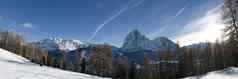 景观朗科菲尔扁平可菲尔盖章秋天加迪纳冬天白云石山脉风景优美的视图著名的山南蒂罗尔