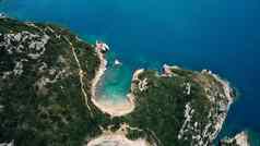 空中视图港口到海滩海盗湾科孚岛岛希腊
