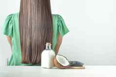 完美的头发采取采取护理椰子石油