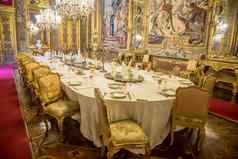 奢侈品巴洛克式的餐厅房间联欢晚会晚餐表格设置