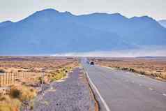 大山背景高速公路路领导沙漠平原
