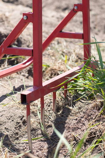 红色的铲形式叉花园奇迹铲方便的工具手册cultivatorcultivator有效的工具耕作床上放松可持续发展的农业工具