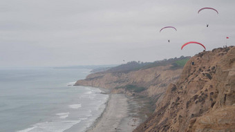 托里松树跳伞飞行滑翔伞飞行加州海洋海岸悬崖