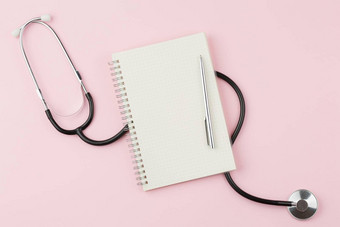 笔记本听诊器粉红色的表格