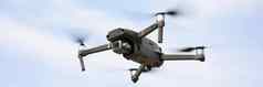 现代无人机设备远程控制器飞行拍摄空气