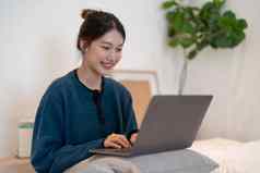 亚洲女孩工作移动PC首页学生研究首页自由职业者看视频互联网