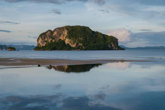 奢侈品度假胜地泰国游泳池海洋攀牙湾呵呵<strong>姚明</strong>Yai