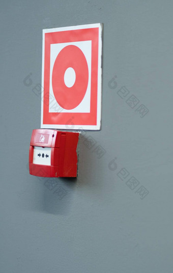 标志建筑灭火器紧急走廊火红色的救援报警危险墙盒子警告背景安全服务学校危机结构电子