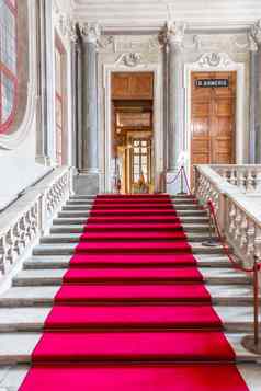 都灵意大利约1月红色的地毯皇家宫奢侈品优雅的大理石楼梯