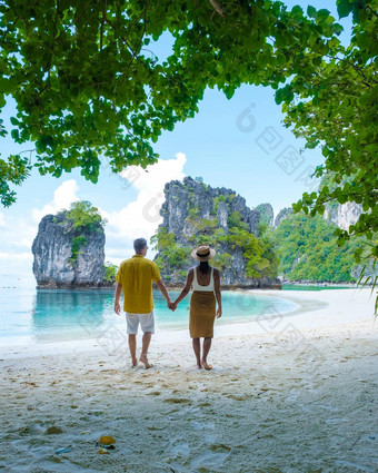 KOH在<strong>香港岛</strong>甲米泰国夫妇但女人海滩KOH在香港热带白色海滩亚洲女人欧洲但