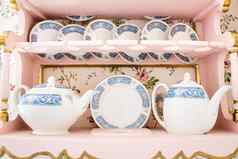 精致的白色瓷中国茶集选择碟子杯茶壶