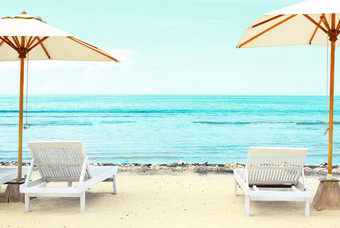 海滩椅子异国情调的热带白色桑迪