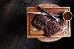 牛肉牛排一块烤烧烤牛肉腌制香料stoc