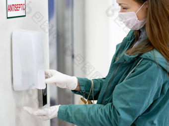 手自动洗手液自动售货机超市消毒液购物购物中心冠状病毒疫情