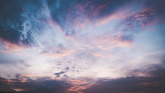 软彩色的摘要背景夏天华丽的全景《暮光之城》天空云早....背景图像背景色彩斑斓的柔和的光滑的软